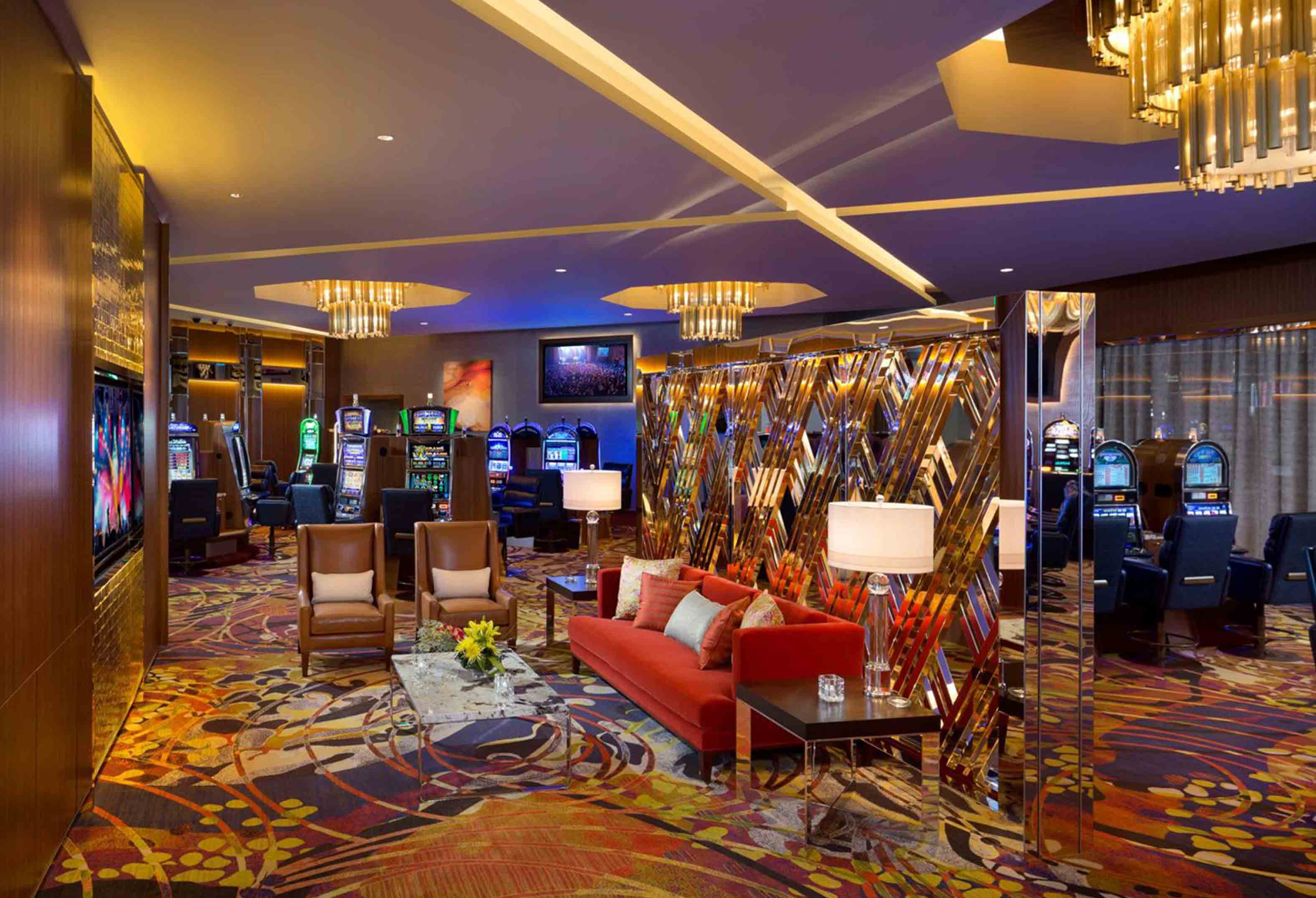 The Evolution of Online Casino Software: From Simple Algorithms to Artificial Intelligence
